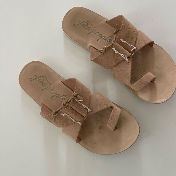 Women Free People Beige Sandal - Picture 2 of 6